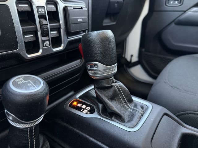 Used 2020 Jeep Wrangler Unlimited Sahara image 19