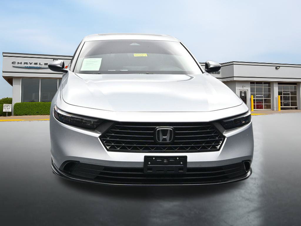 Used 2025 Honda Accord Sport image 8
