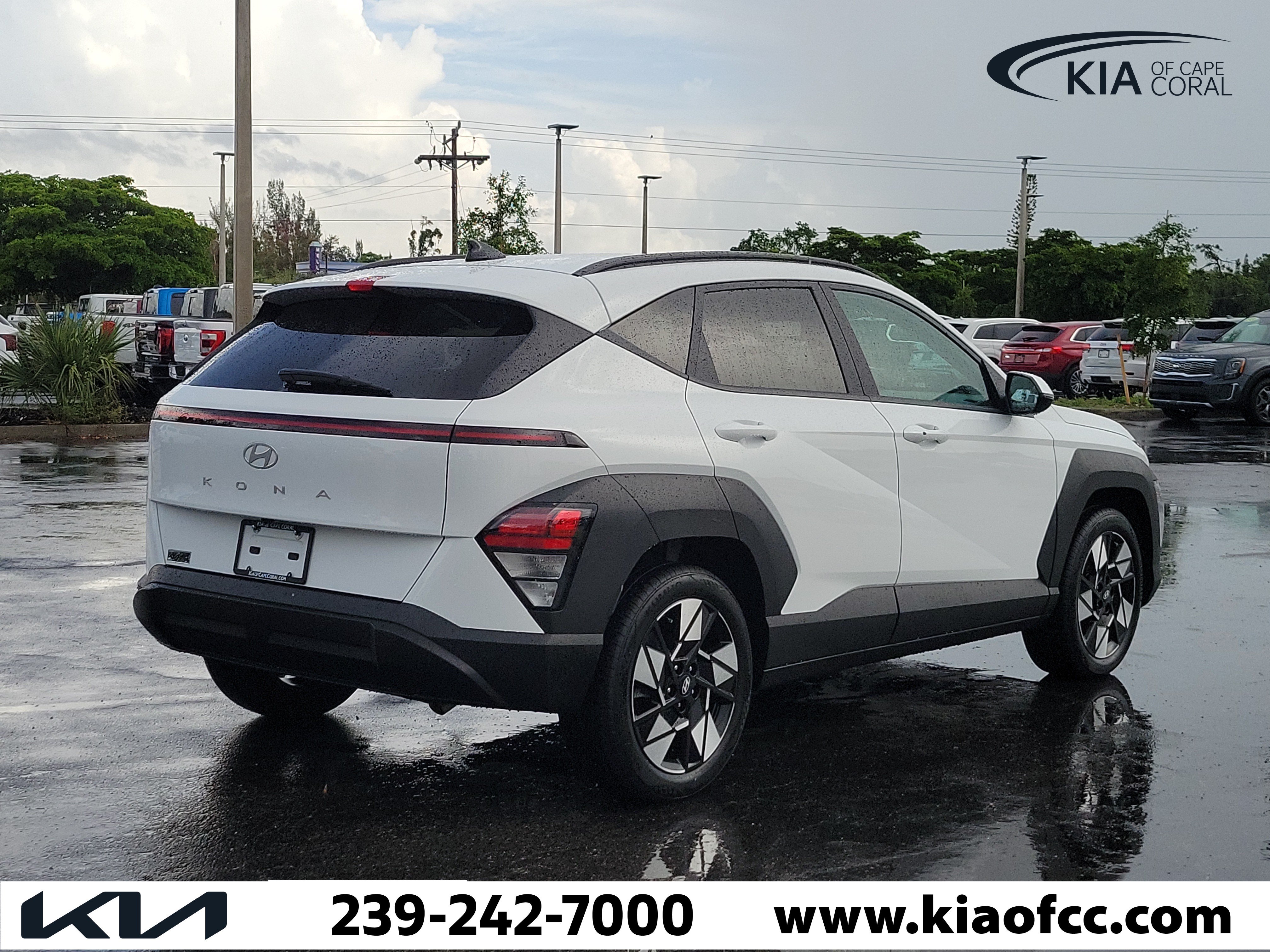 Used 2024 Hyundai Kona SEL FWD image 6