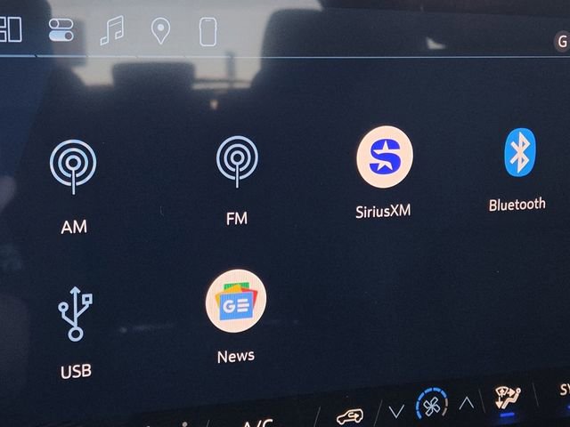 New 2026 Chevrolet Traverse LT w/ Driver Confidence Package image 5