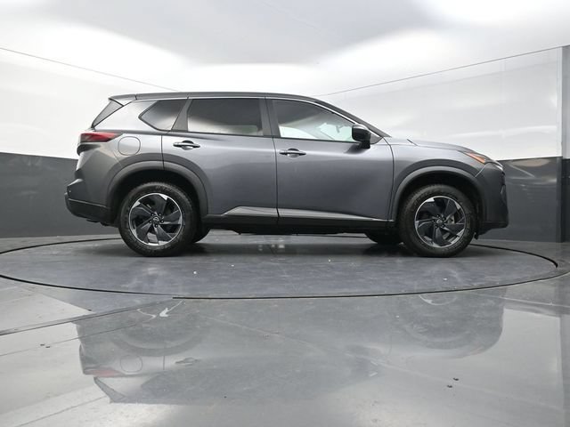 Used 2024 Nissan Rogue SV FWD image 38