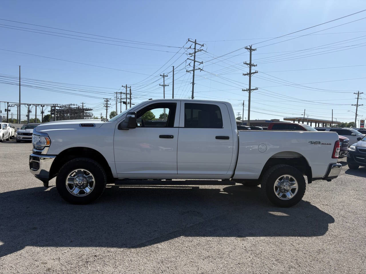 Used 2023 RAM 2500 Tradesman w/ Chrome Appearance Group AWD/4WD image 3