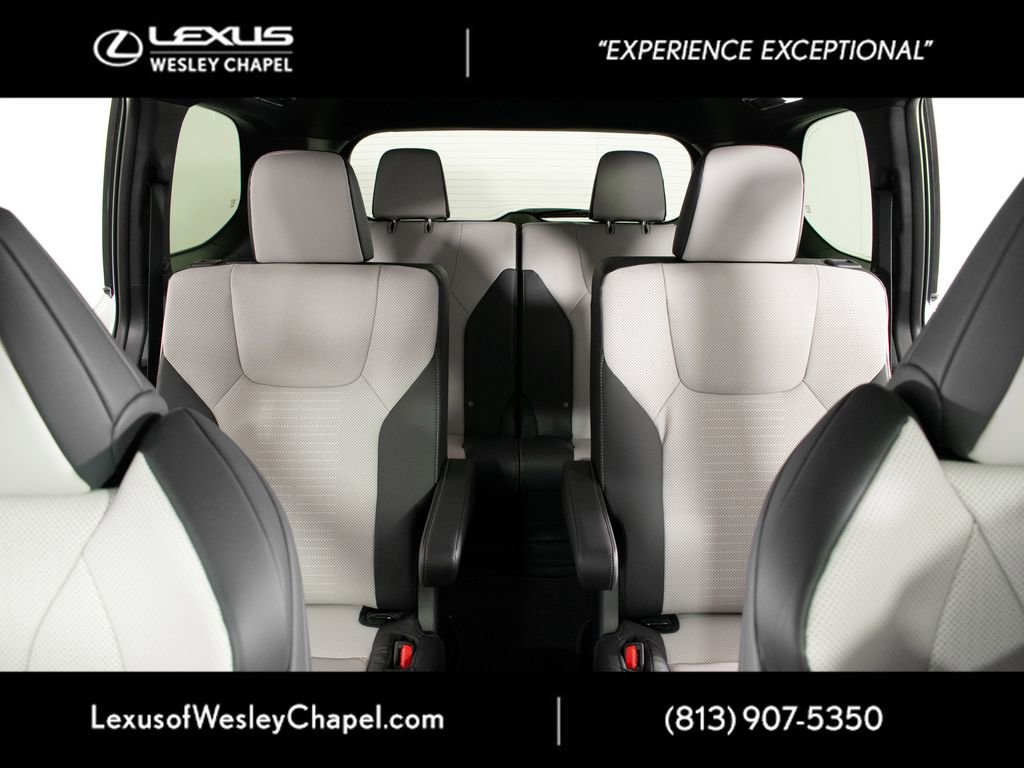 Used 2026 Lexus TX 500h AWD w/ Technology Package image 9
