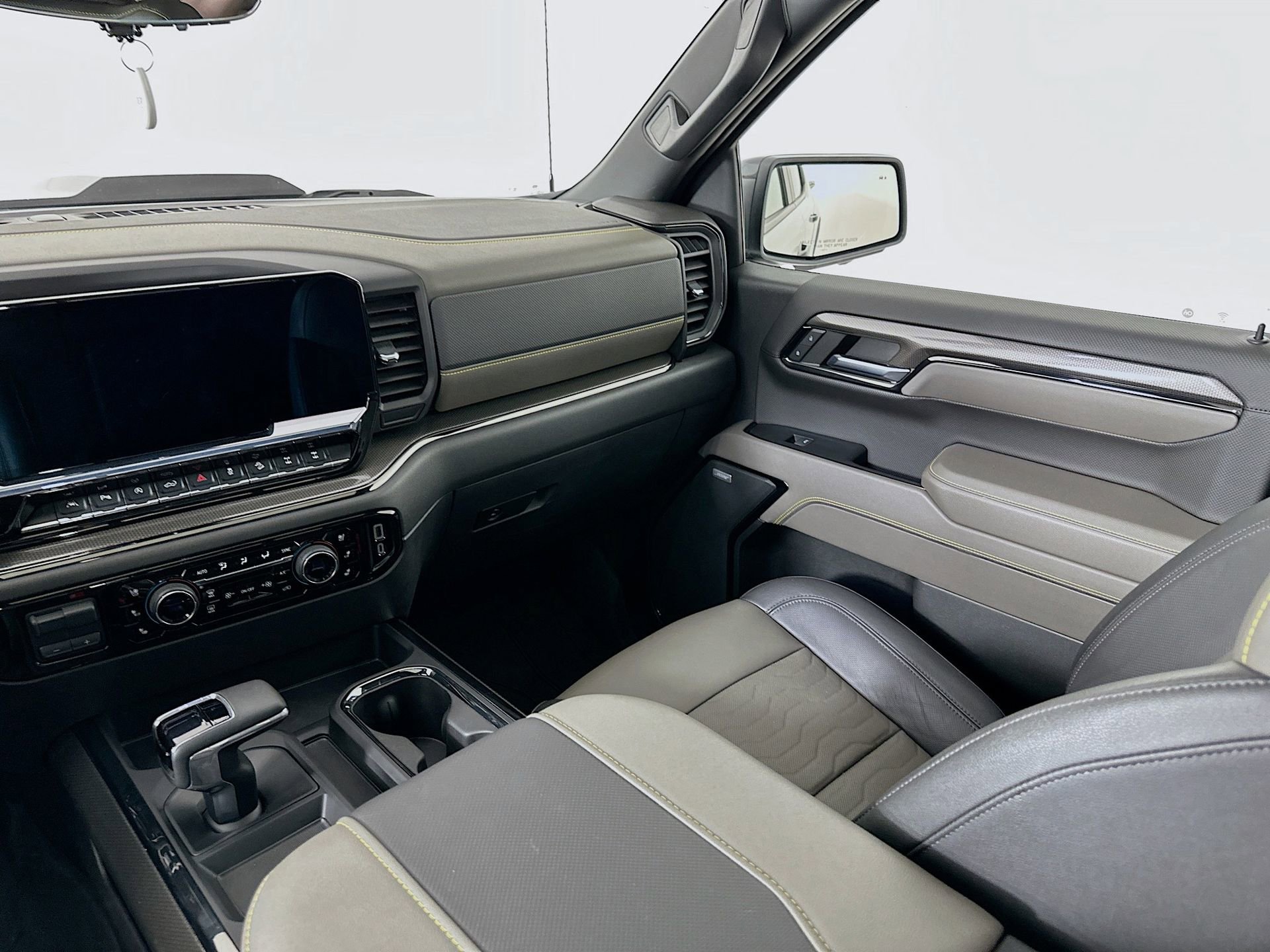 Used 2023 Chevrolet Silverado 1500 ZR2 w/ Technology Package image 26