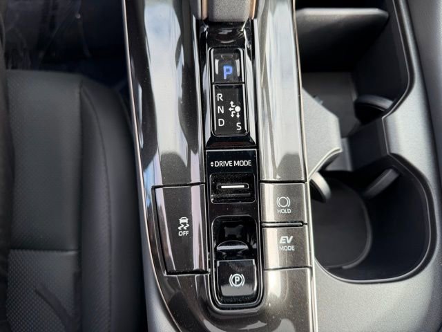 Used 2025 Toyota Crown Signia image 24