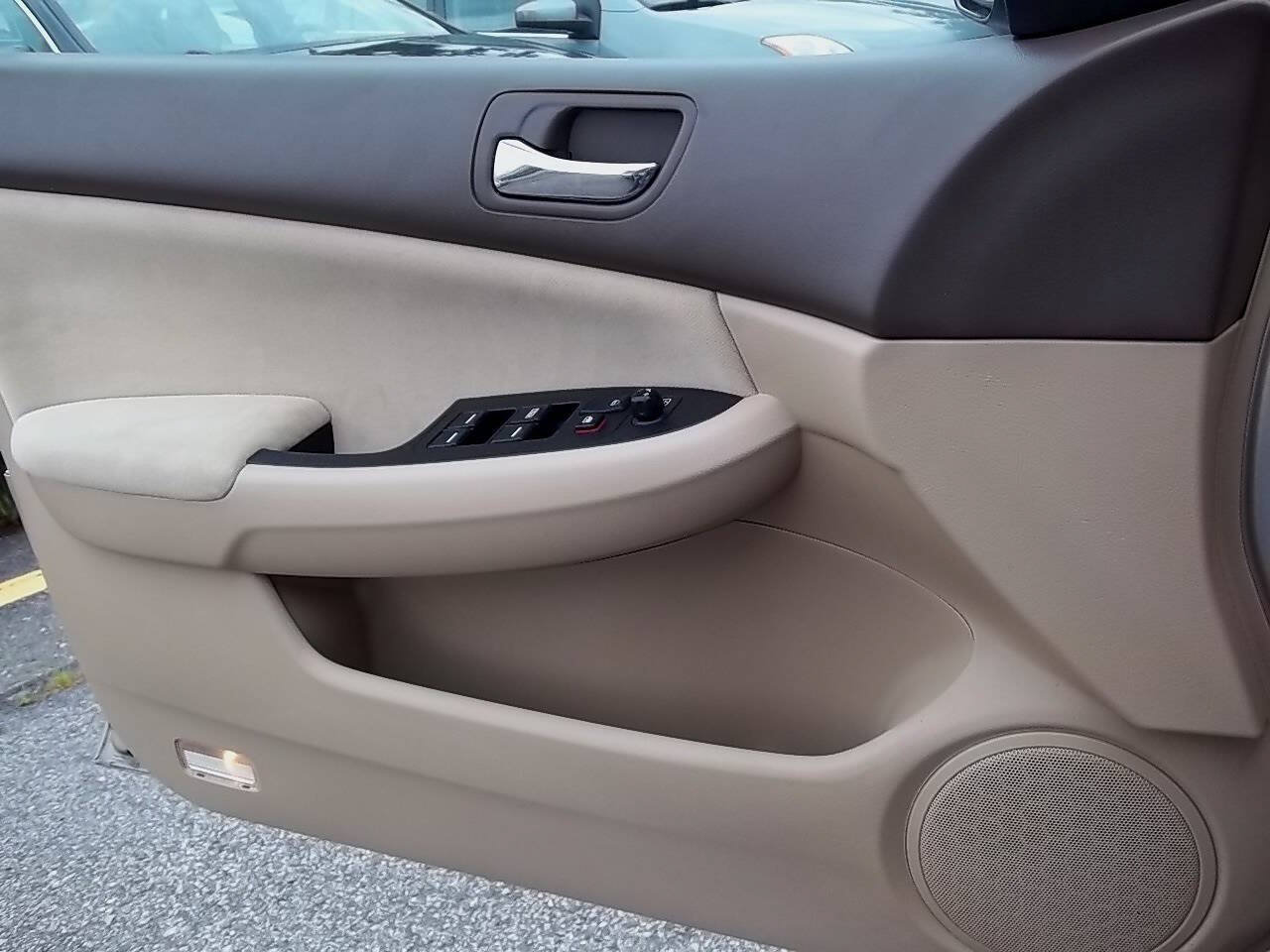 Used 2006 Honda Accord LX image 11