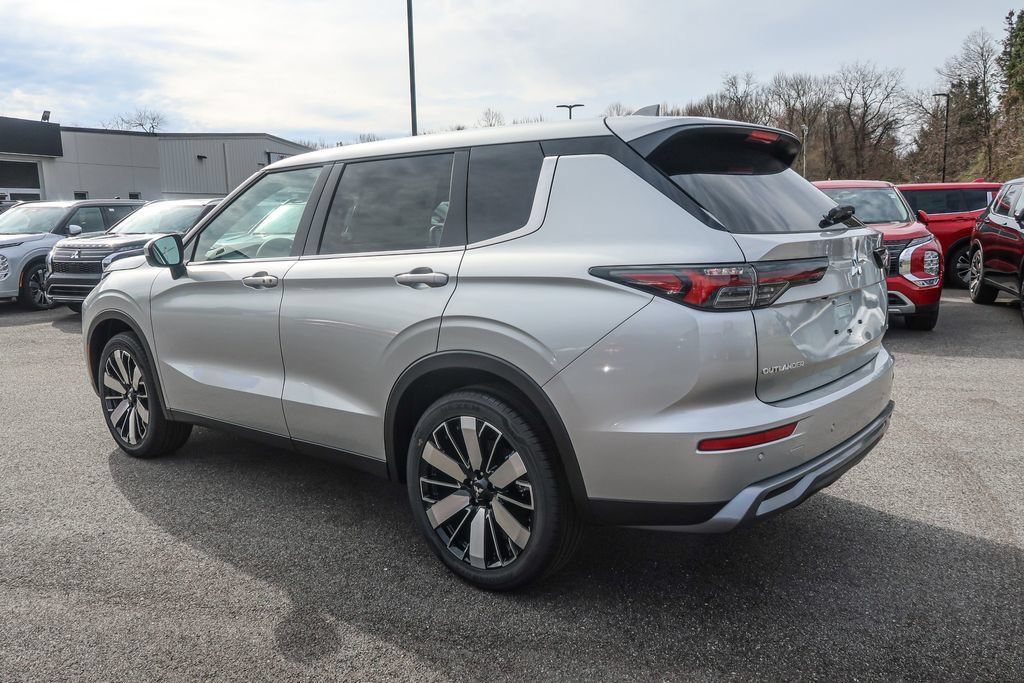 New 2026 Mitsubishi Outlander SE AWD/4WD image 13