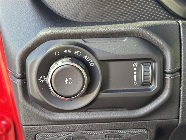 Used 2024 Jeep Wrangler Unlimited Rubicon w/ Convenience Group image 9