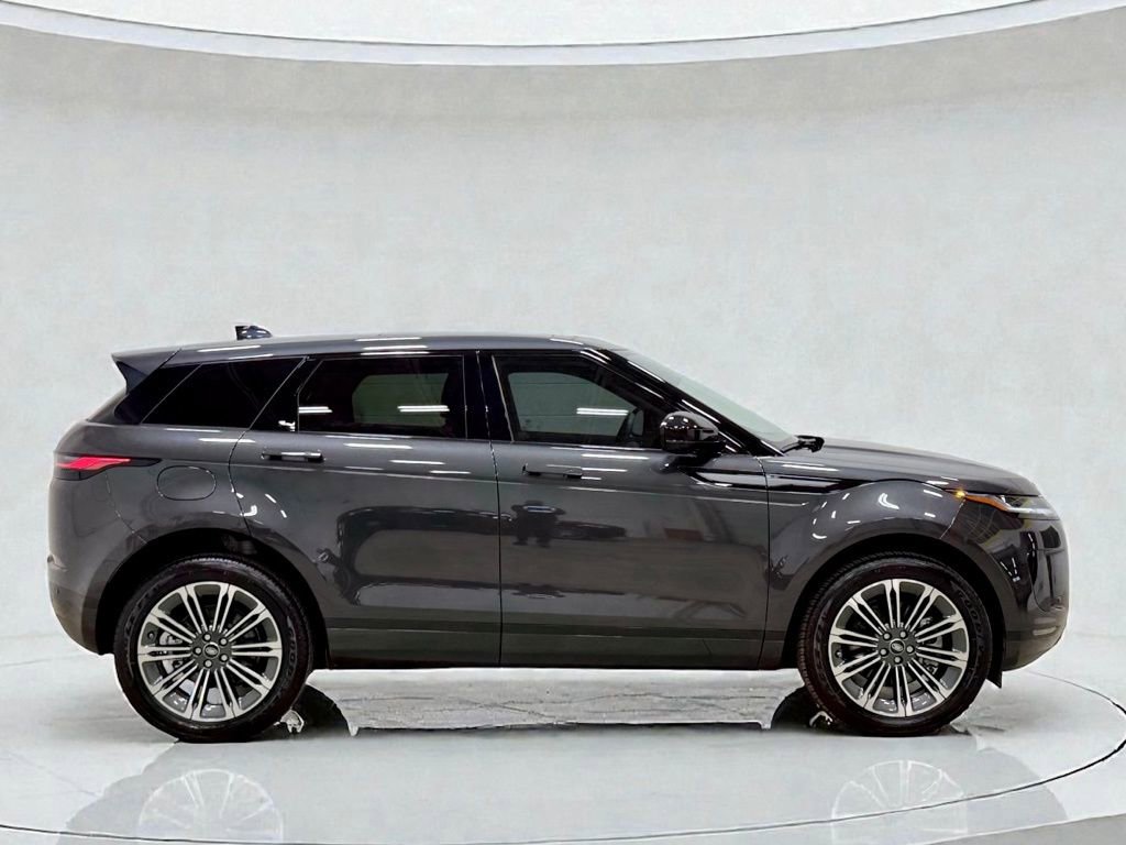 Used 2025 Land Rover Range Rover Evoque Dynamic SE AWD/4WD image 8
