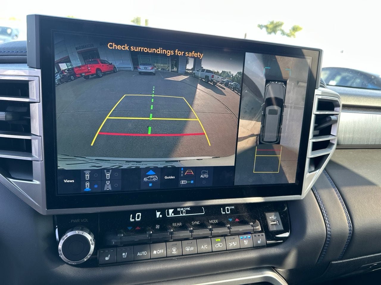 Used 2025 Toyota Sequoia Platinum AWD/4WD image 9