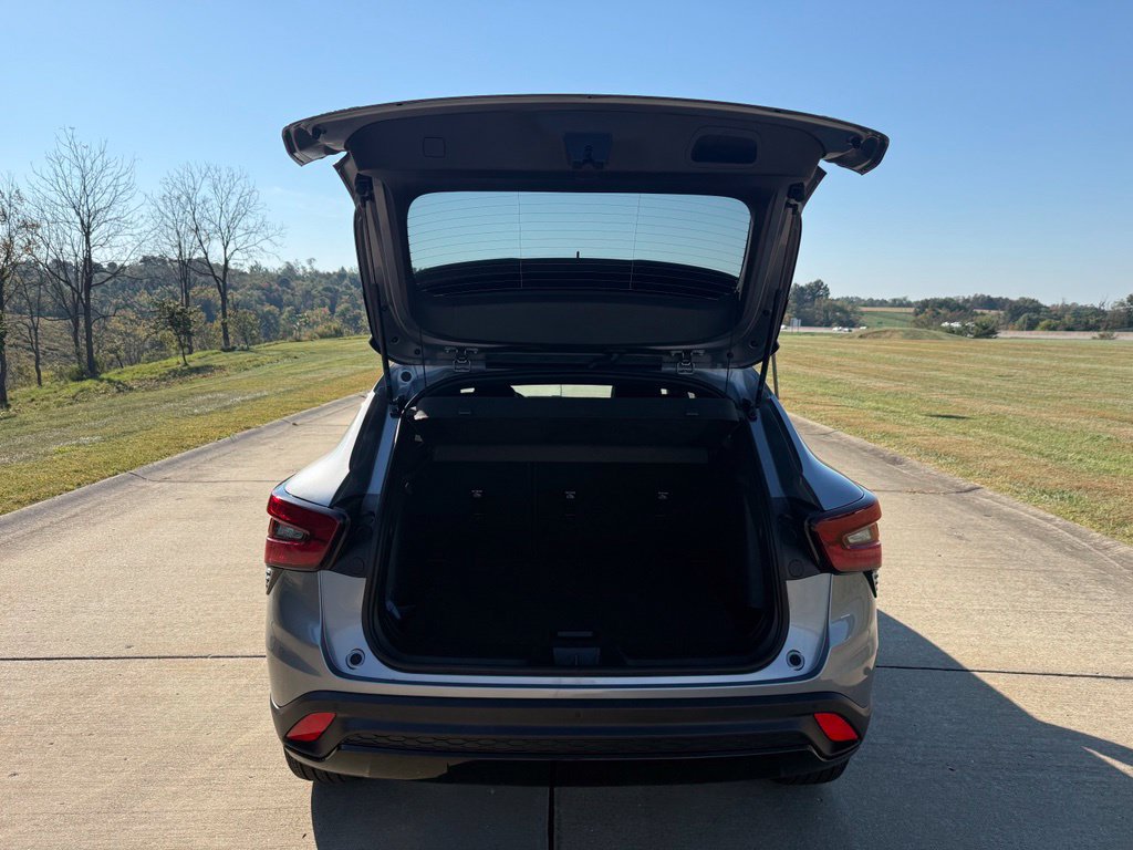 New 2026 Chevrolet Trax RS w/ Driver Confidence Package FWD image 7