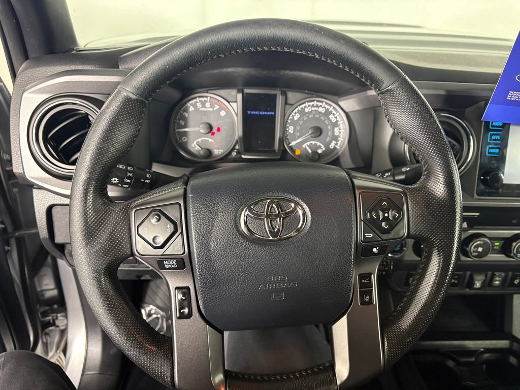 Used 2019 Toyota Tacoma TRD Sport w/ Technology Package AWD/4WD image 14