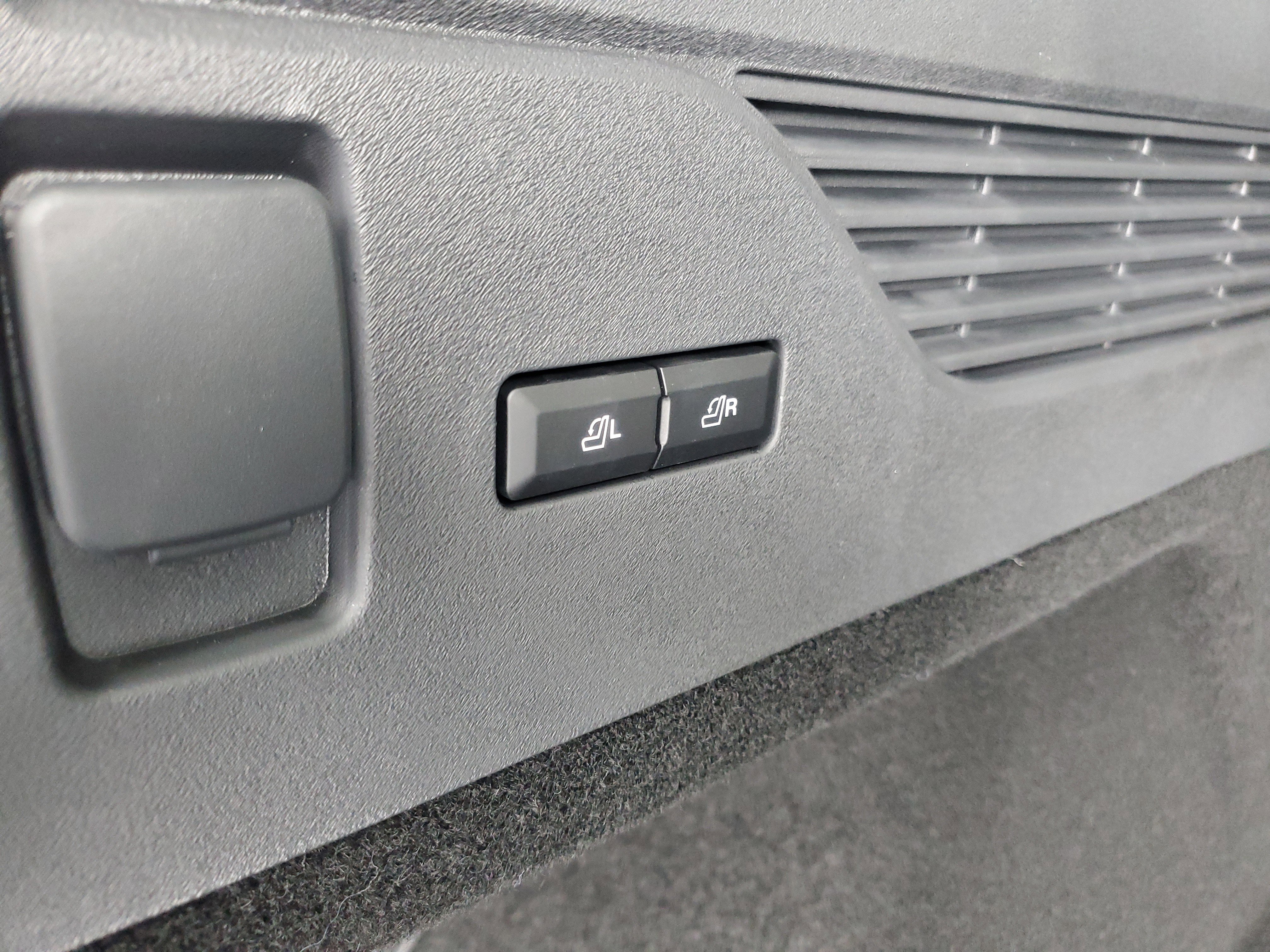 New 2026 Lincoln Nautilus Premier w/ Equipment Group 102A image 33