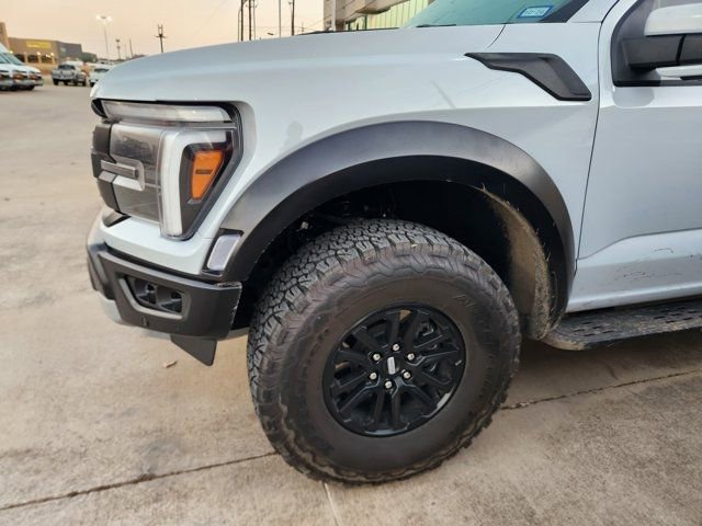 Used 2025 Ford F150 Raptor image 7