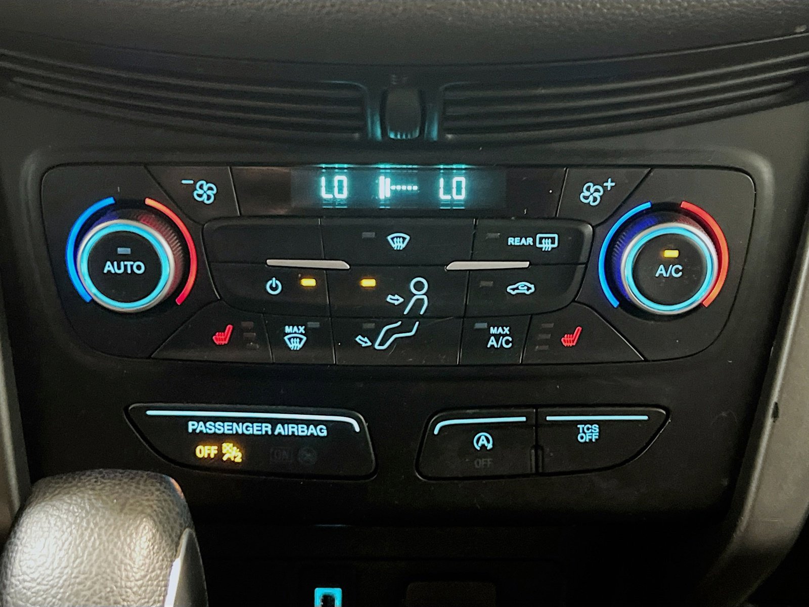 Used 2018 Ford Escape SE image 11