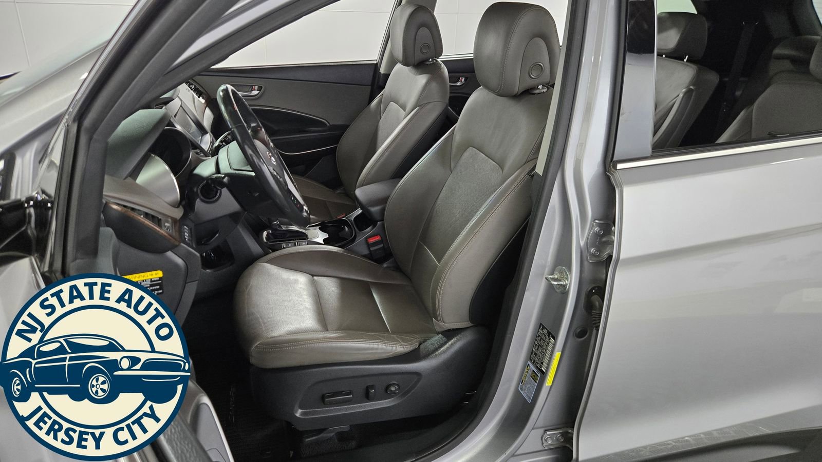 Used 2019 Hyundai Santa Fe XL AWD/4WD image 26