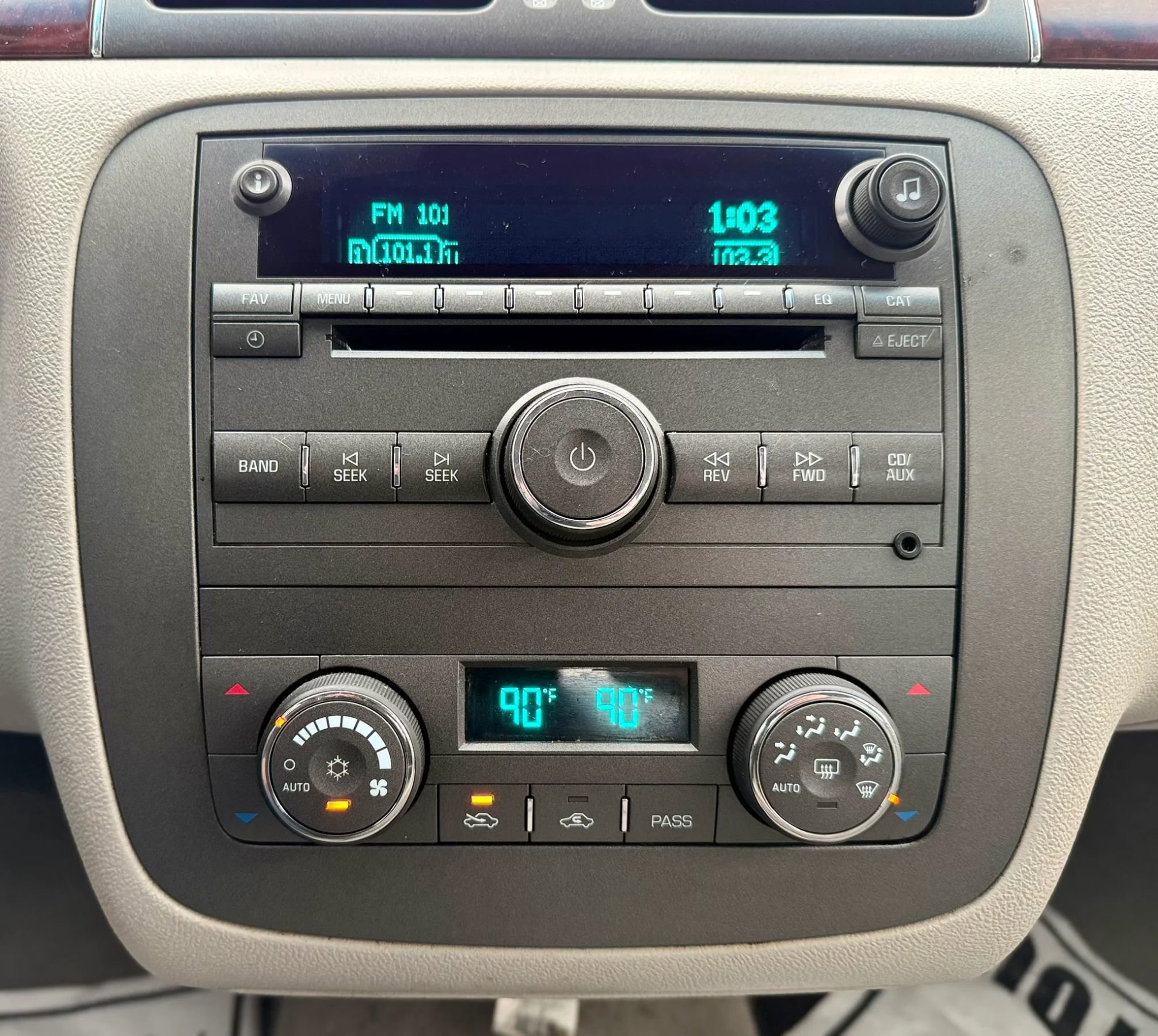 Used 2008 Buick Lucerne CXL w/ Driver Confidence Package image 17