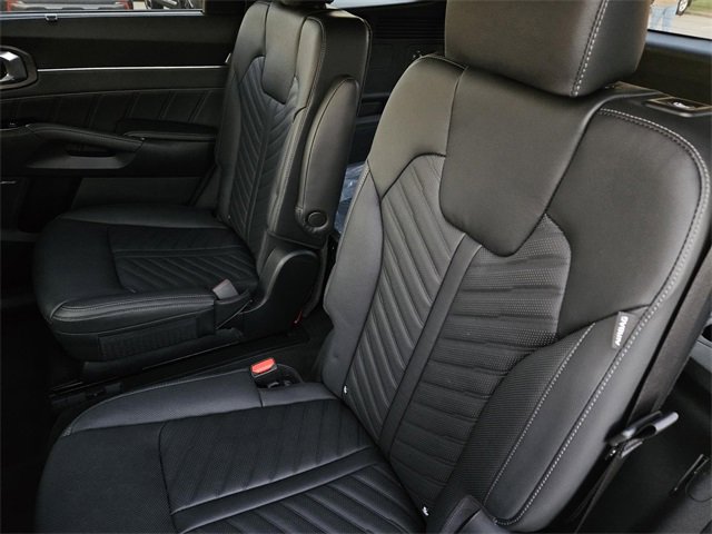 Certified 2025 Kia Sorento SX Prestige image 15