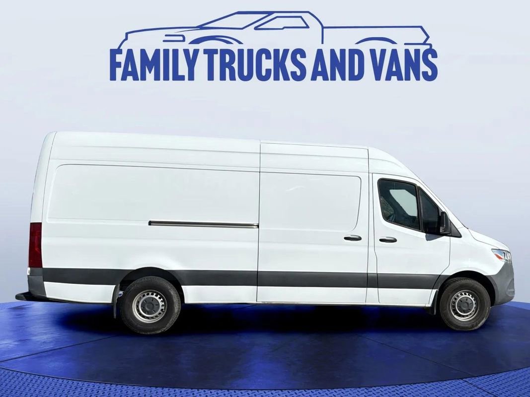 Used 2021 Freightliner Sprinter 2500 image 6