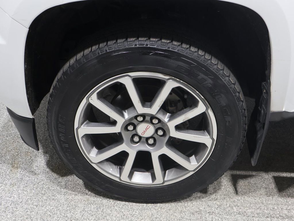 Used 2018 GMC Canyon Denali image 9