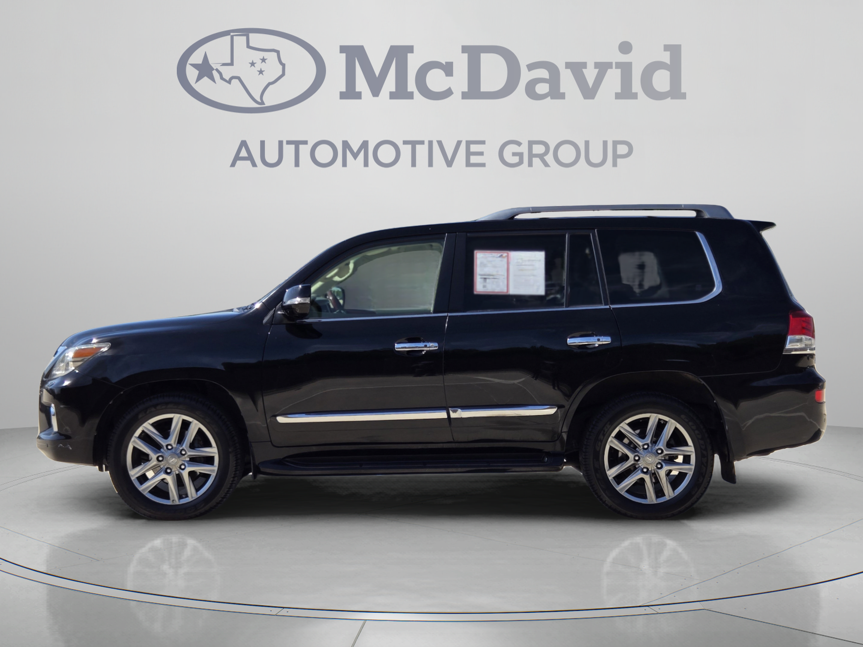 Used 2014 Lexus LX 570 4WD w/ Luxury Package image 2