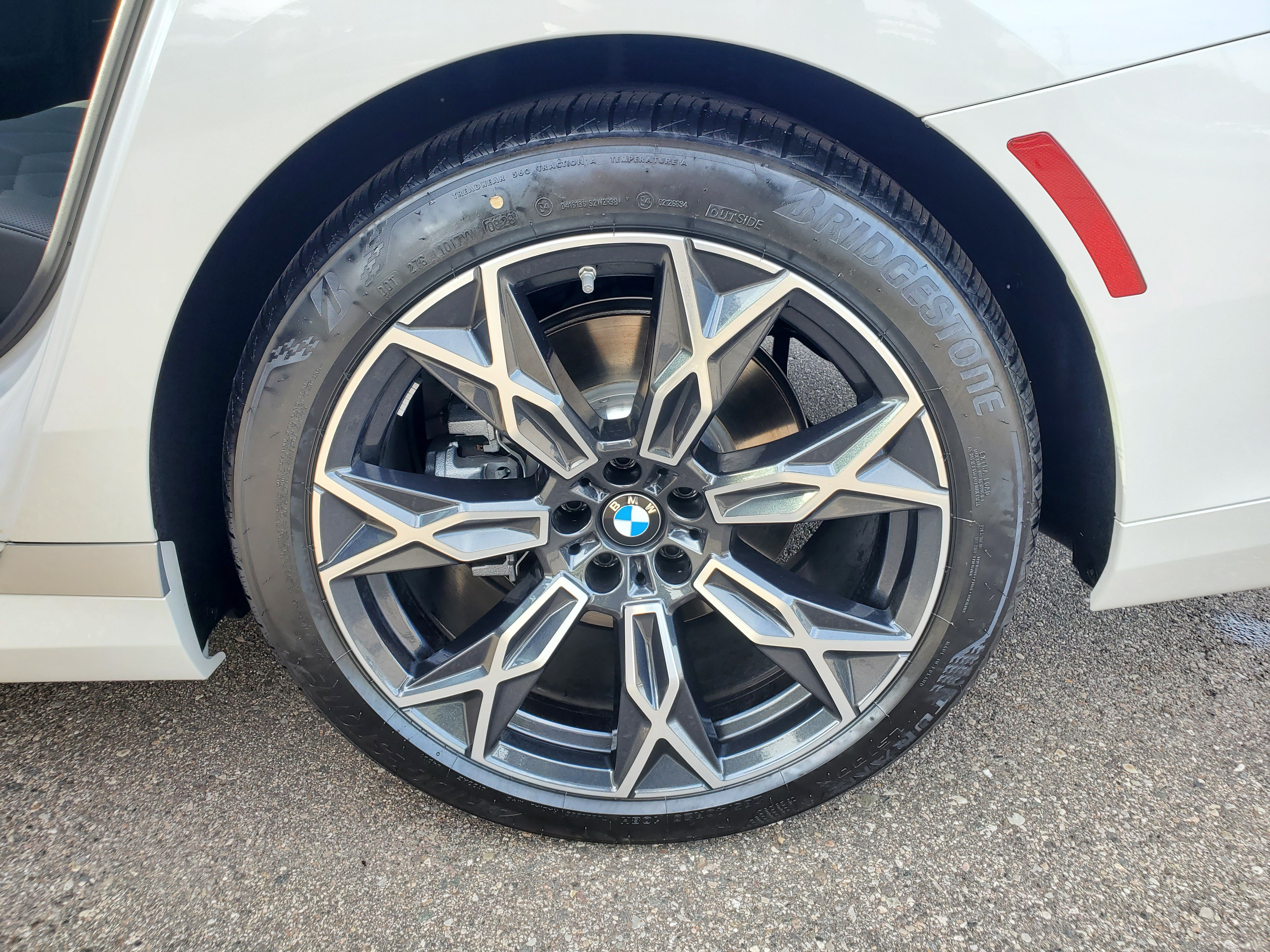 New 2027 BMW 740i xDrive w/ Premium Package AWD/4WD image 36