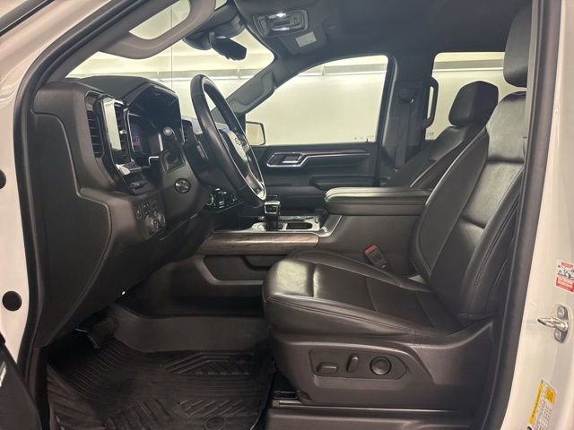 Used 2024 Chevrolet Silverado 1500 LTZ image 24