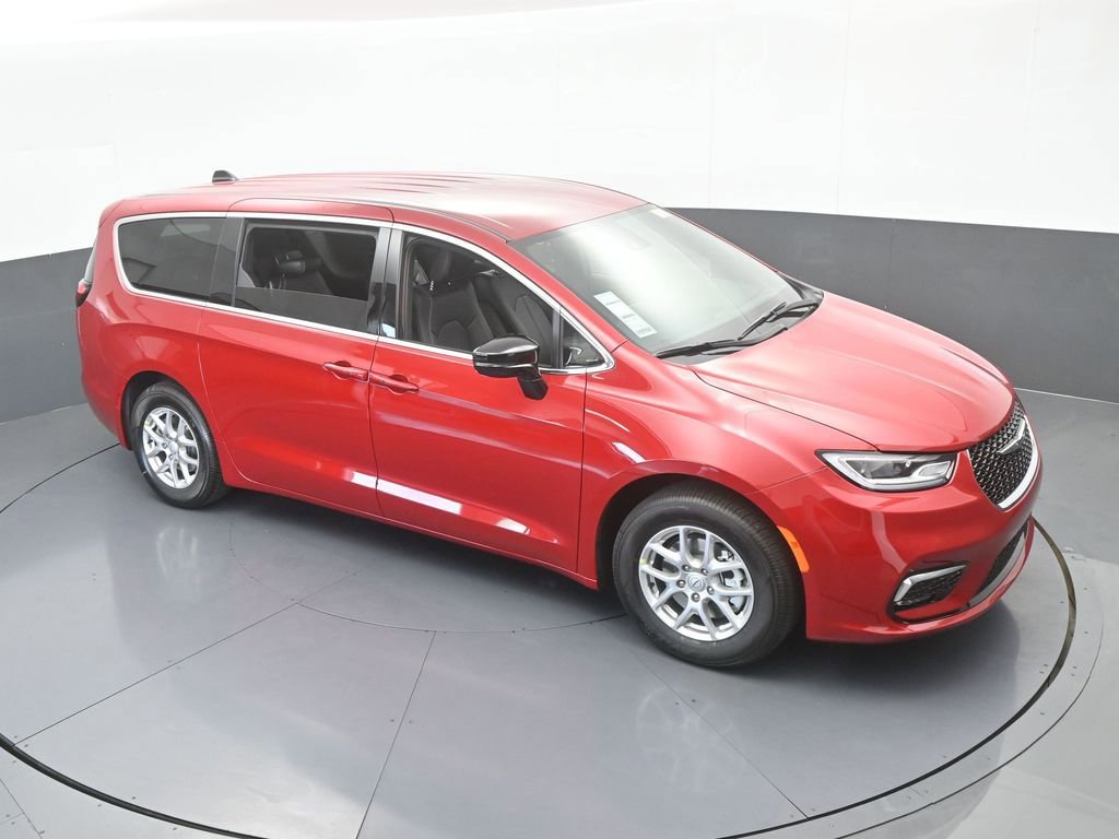 New 2026 Chrysler Pacifica Select image 50