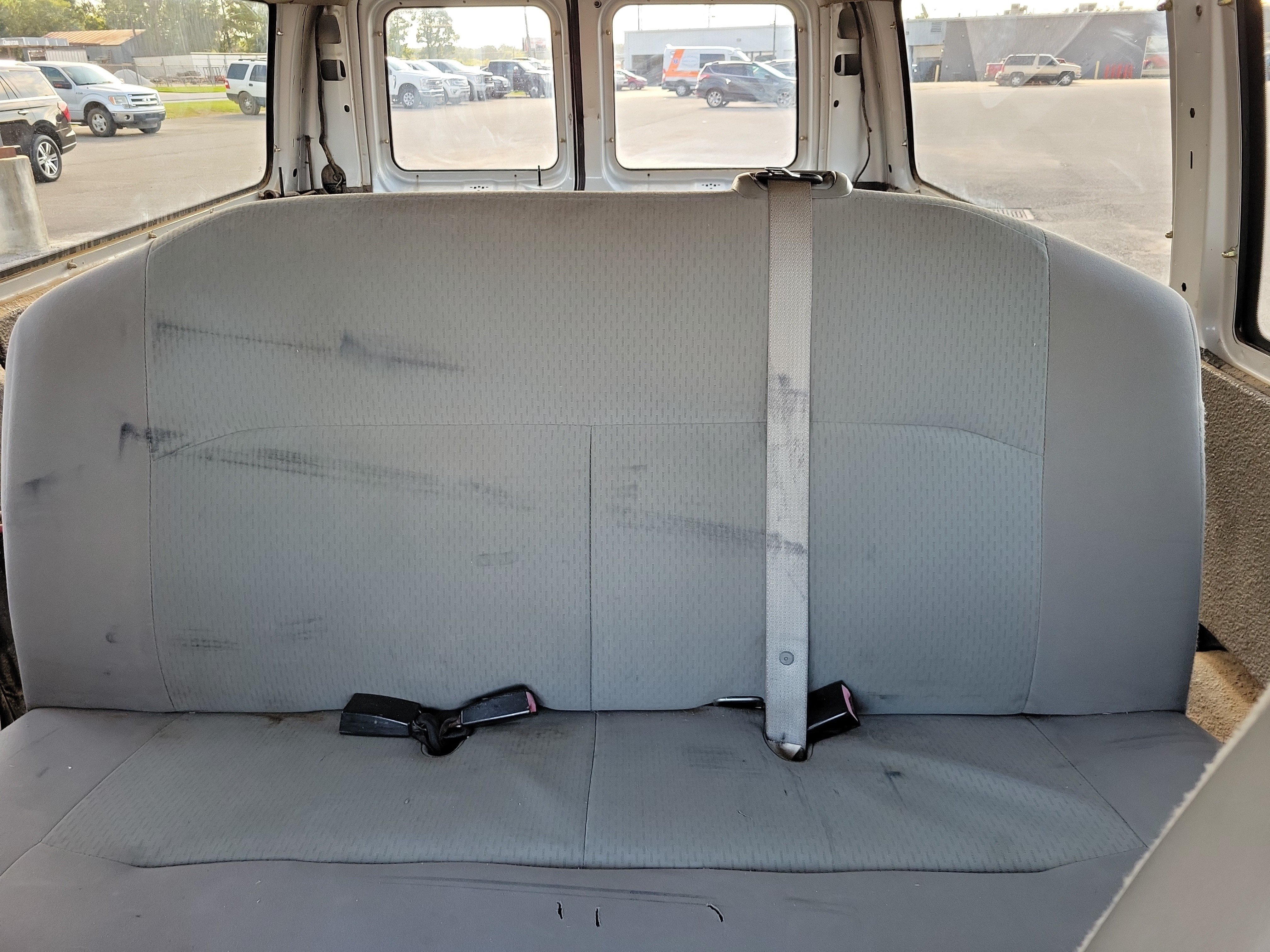 Used 2000 Ford E-250 and Econoline 250 RWD image 12