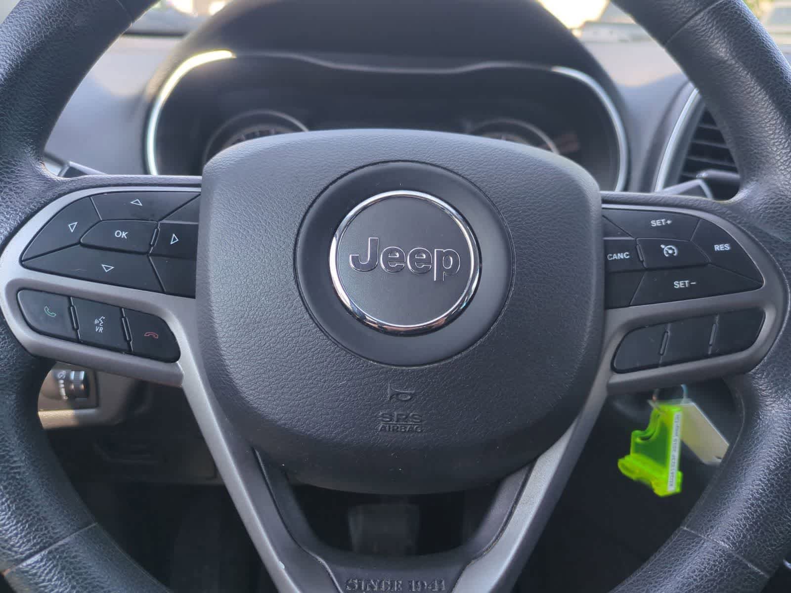 Used 2019 Jeep Cherokee Latitude w/ Popular Appearance Group image 22
