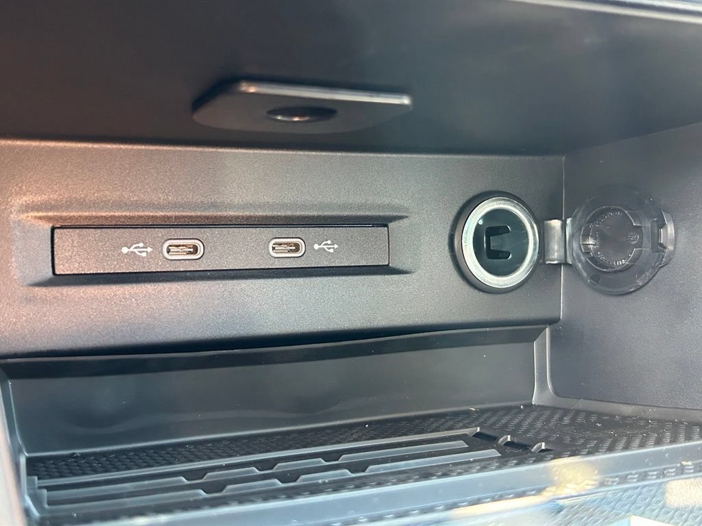 New 2026 Volkswagen Taos SE FWD image 27