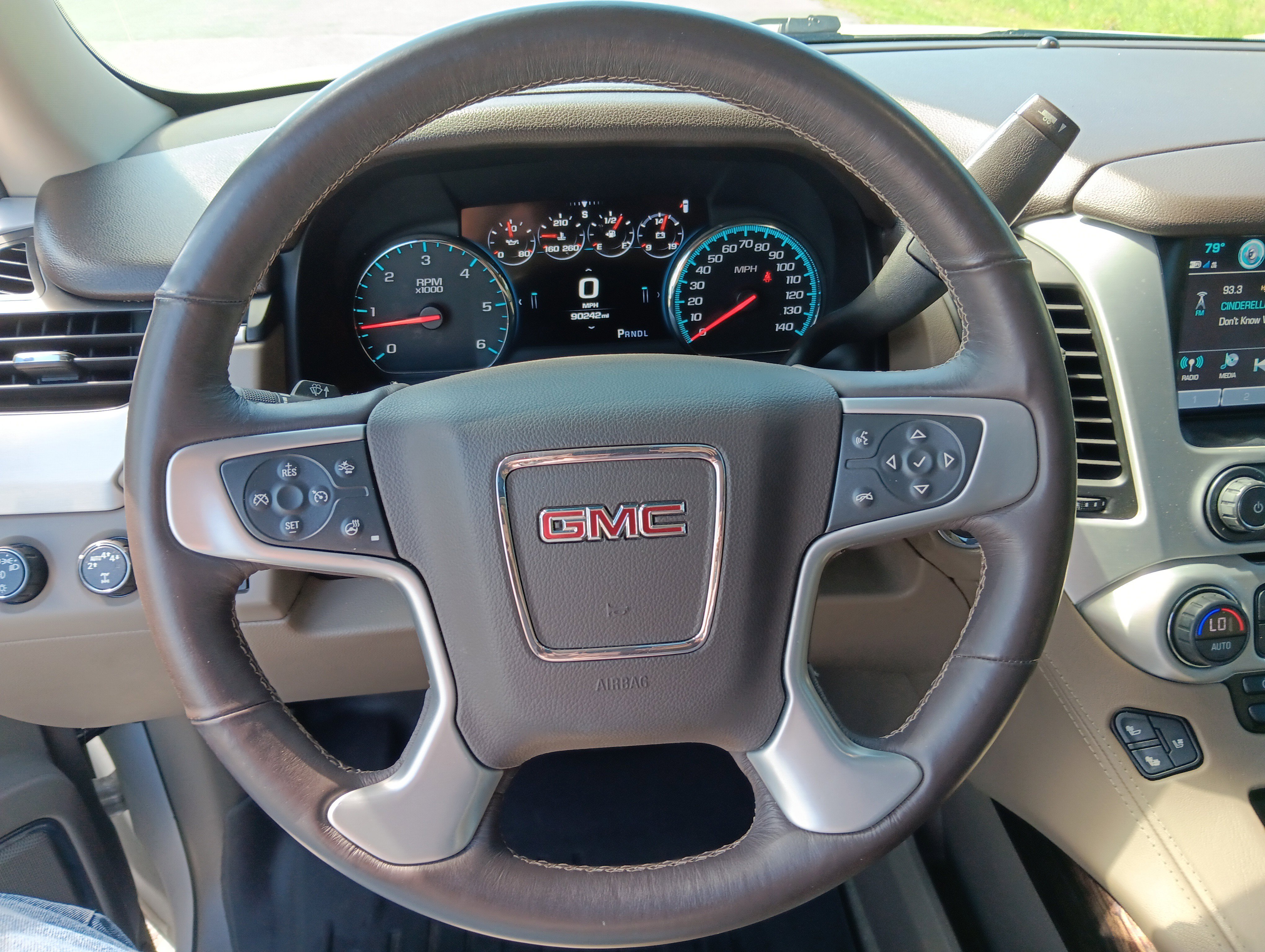 Used 2017 GMC Yukon SLT w/ Open Road Package image 23