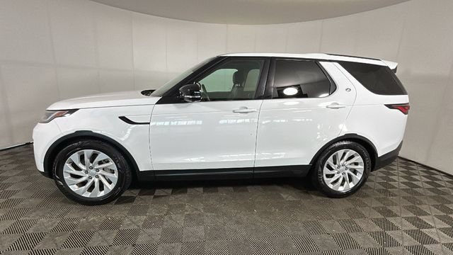 Used 2024 Land Rover Discovery S AWD/4WD image 5