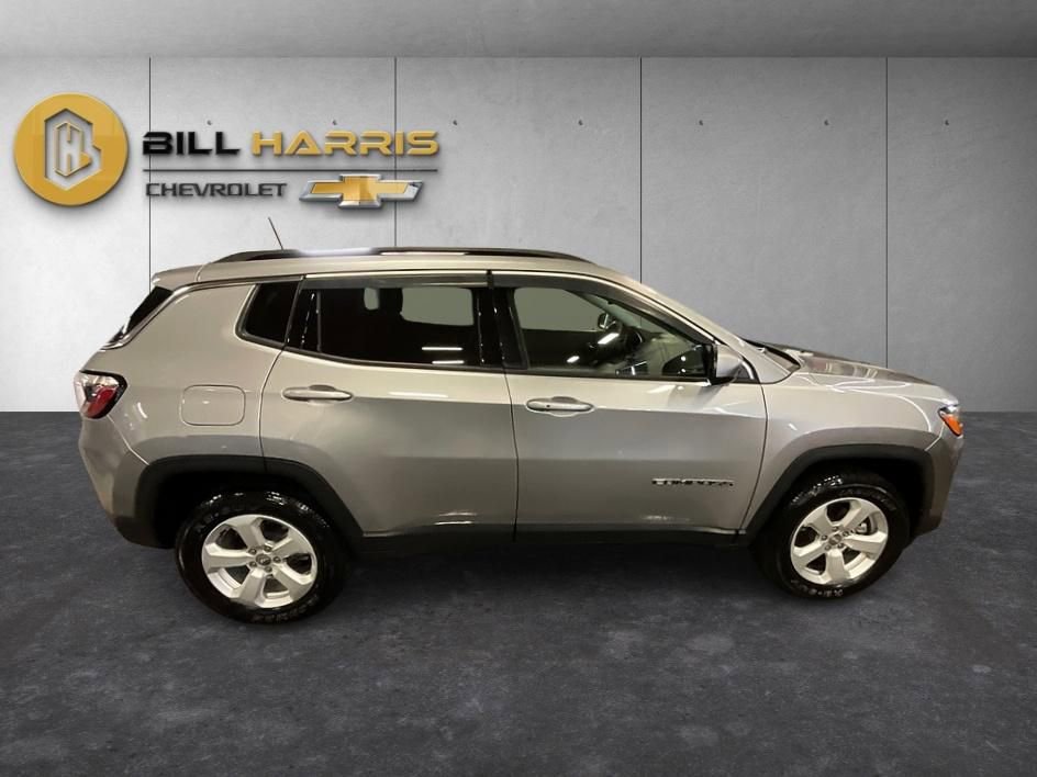 Used 2018 Jeep Compass Latitude w/ Popular Equipment Group AWD/4WD image 10
