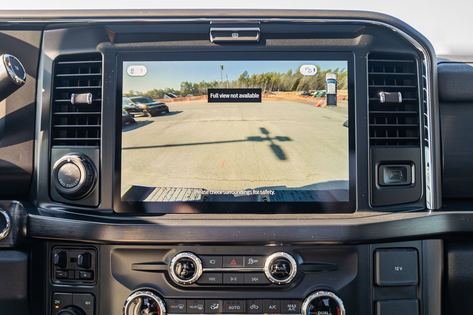 New 2026 Ford F250 Lariat w/ Black Appearance Package image 37