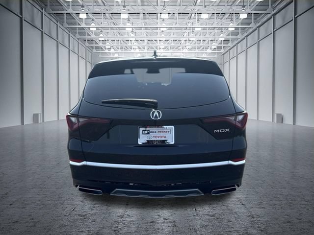 Used 2025 Acura MDX w/ Technology Package FWD image 4
