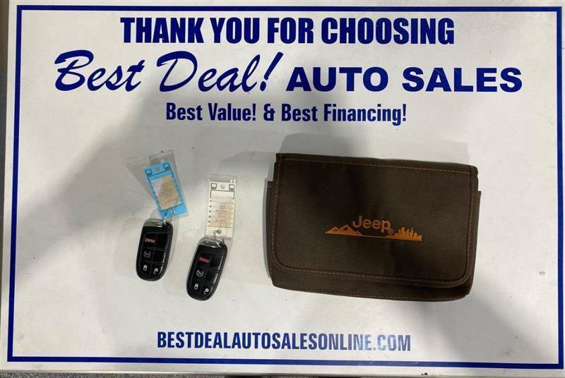 Used 2018 Jeep Renegade Limited w/ UConnect 8.4 Nav Group AWD/4WD image 33