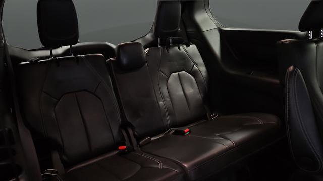 Used 2022 Chrysler Pacifica Touring-L w/ S Appearance Package FWD image 27