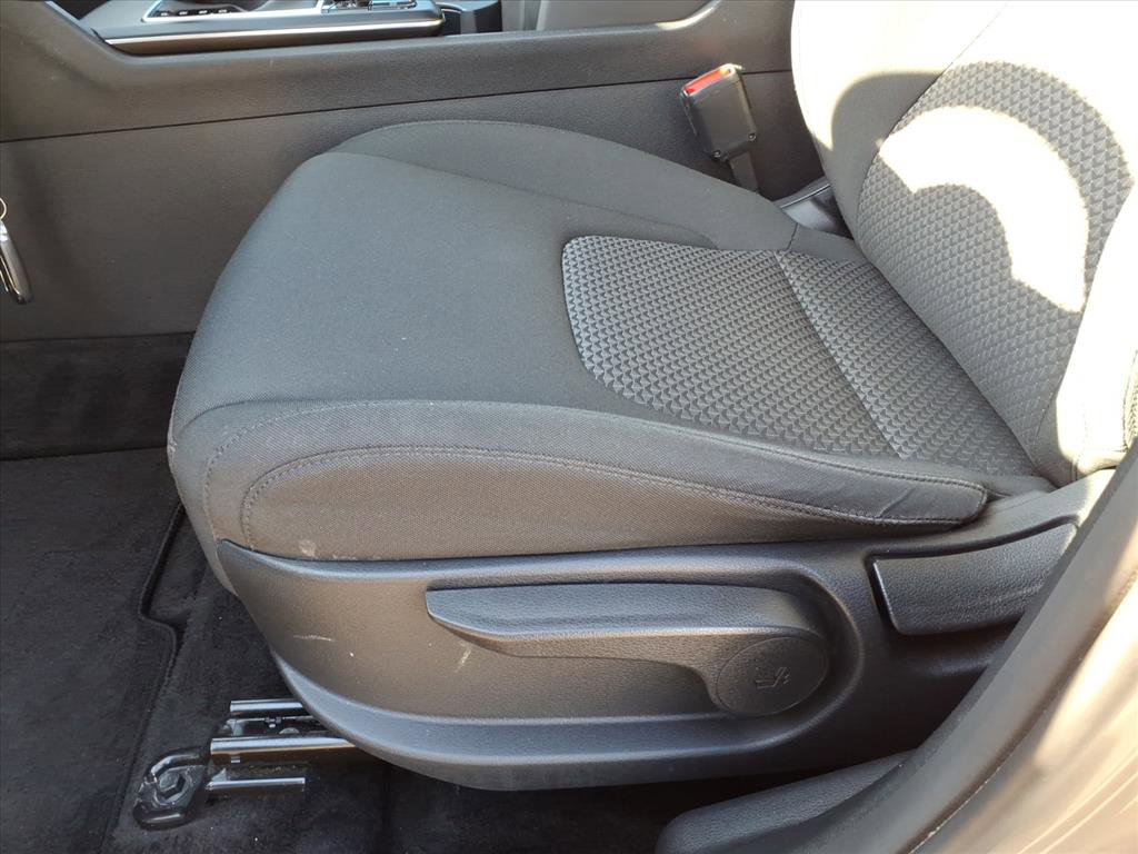 Used 2025 Kia Sportage LX image 16