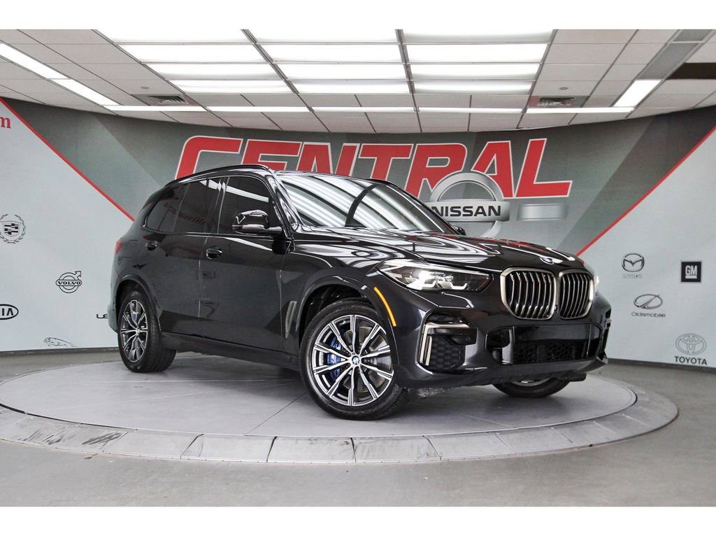 Used 2022 BMW X5 M50i image 1