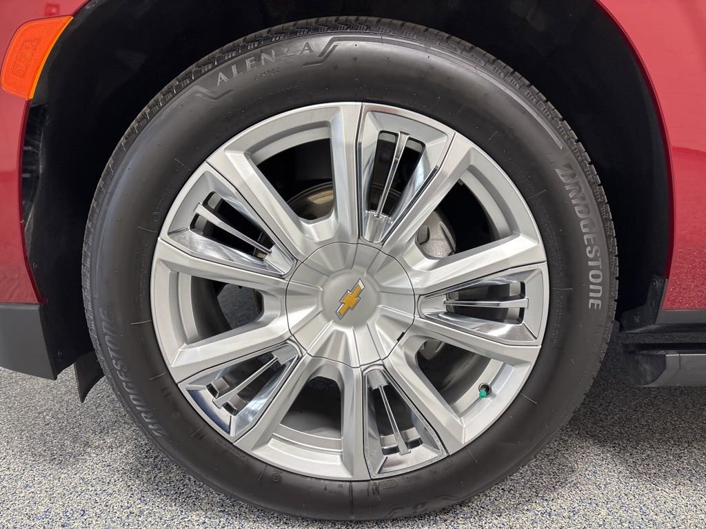 Used 2024 Chevrolet Suburban High Country AWD/4WD image 47