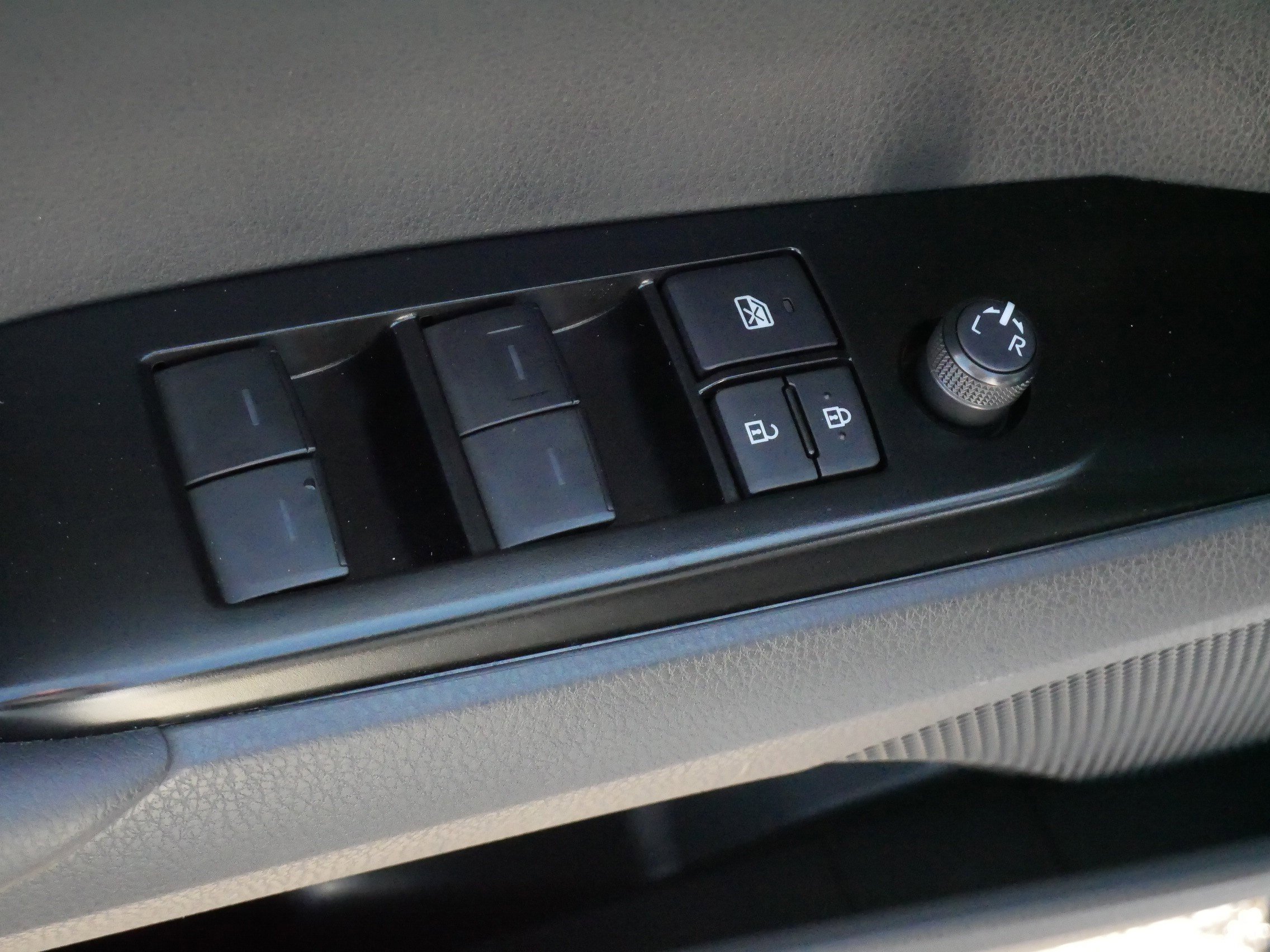 Certified 2025 Toyota Camry SE FWD image 19