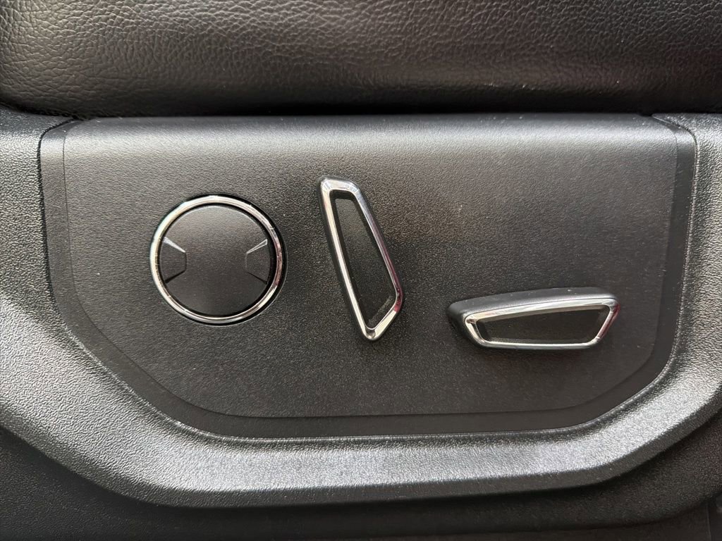 Used 2018 Ford F250 Lariat w/ Chrome Package image 29