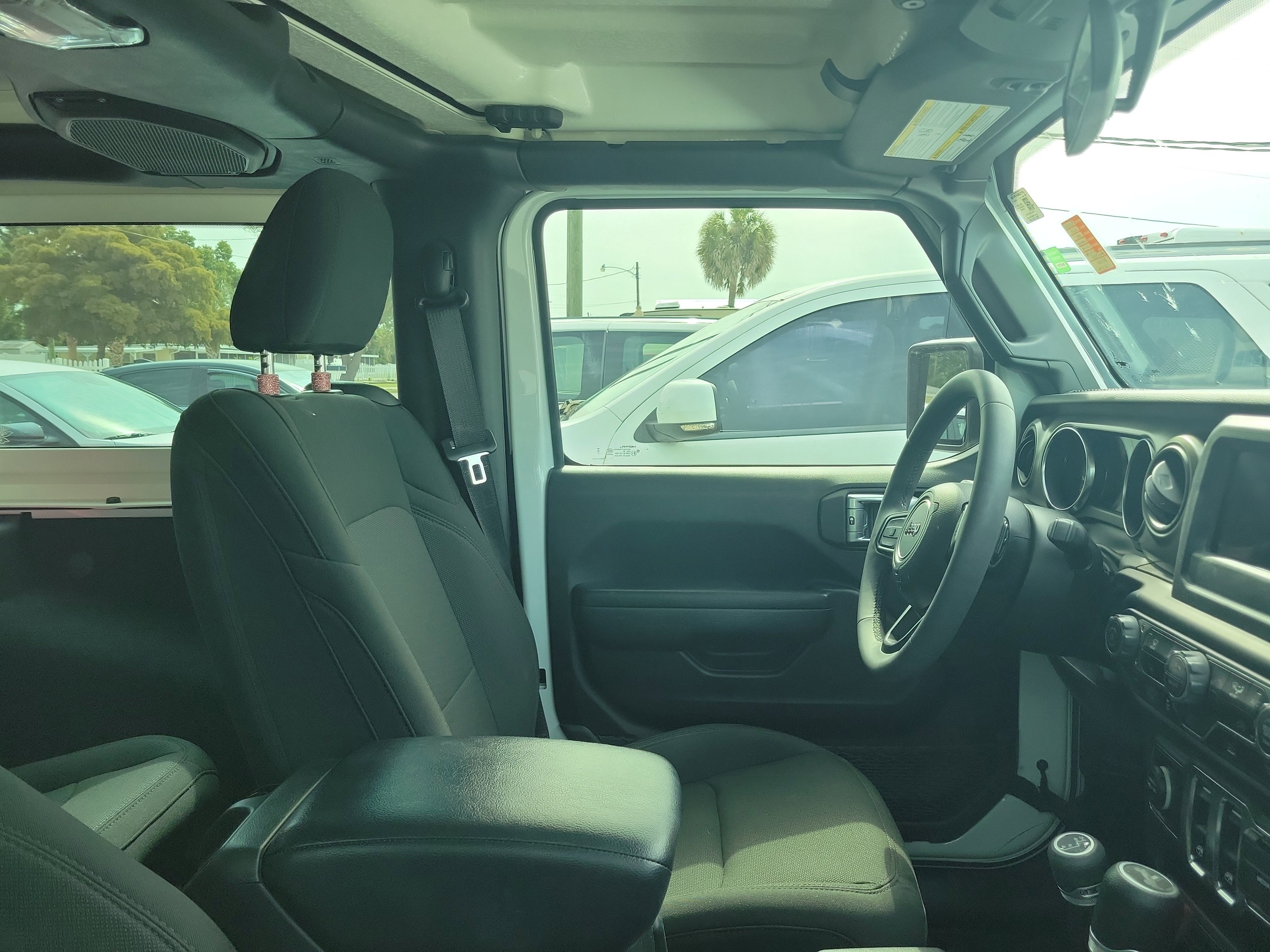 Used 2023 Jeep Wrangler Sport AWD/4WD image 8