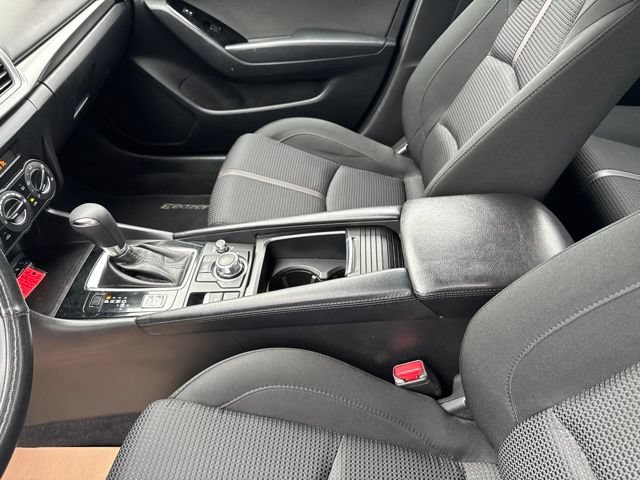 Used 2017 MAZDA MAZDA3 Sport w/ Preferred Equipment Package FWD image 16