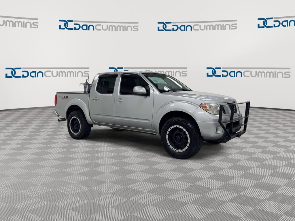 Used 2009 Nissan Frontier PRO-4X w/ Technology Pkg AWD/4WD image 2