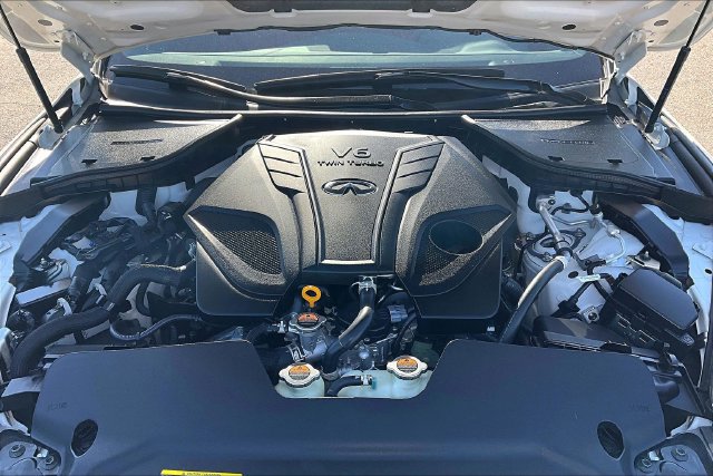 Used 2022 INFINITI Q60 Red Sport 400 w/ Cargo Package AWD/4WD image 9