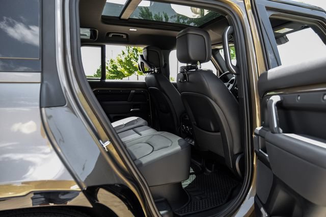 New 2026 Land Rover Defender 110 X-Dynamic SE AWD/4WD image 45