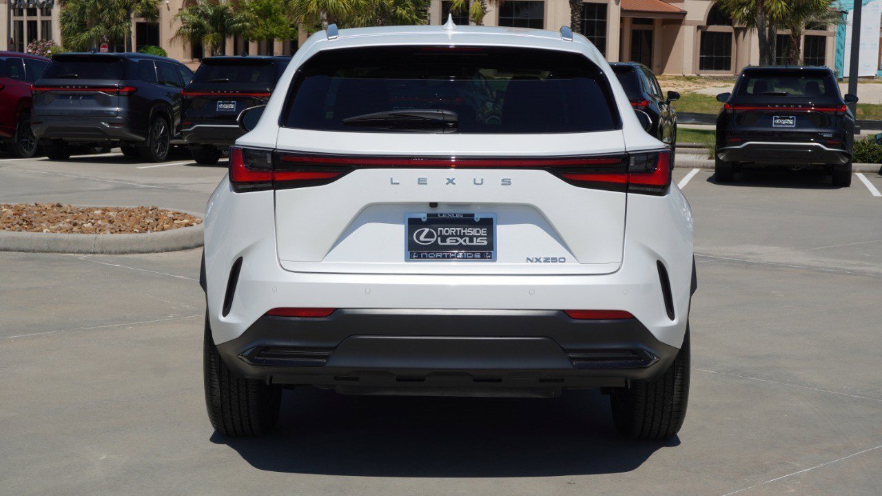 Used 2025 Lexus NX 250 FWD w/ Accessory Package (Z1) image 7