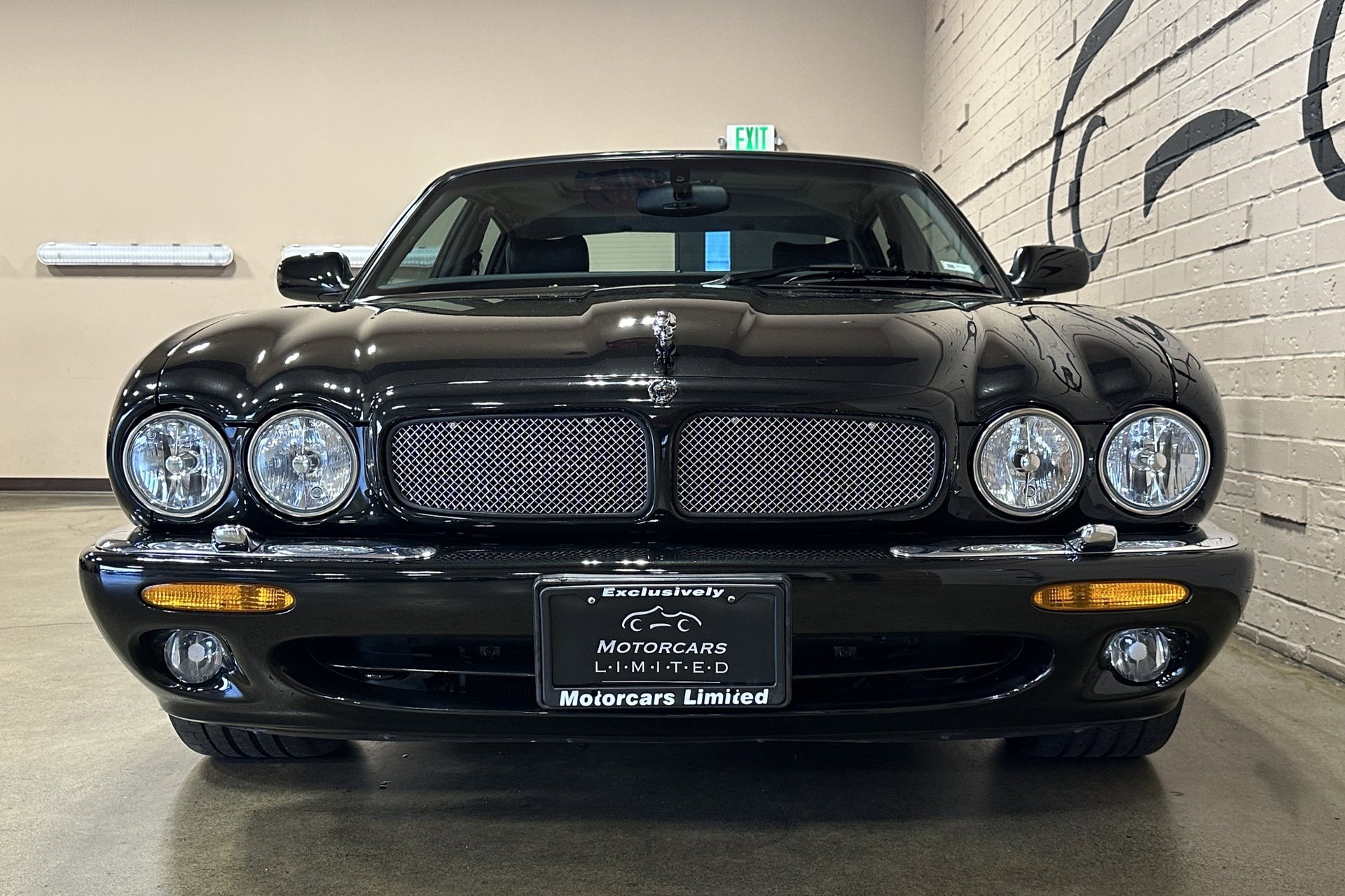 Used 2002 Jaguar XJ8 100 image 14